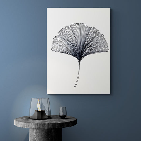 Dibujo minimalista de una hoja de ginkgo en blanco y negro