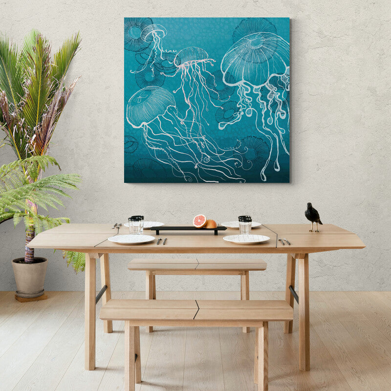 Ilustración artística de medusas con líneas blancas sobre fondo azul