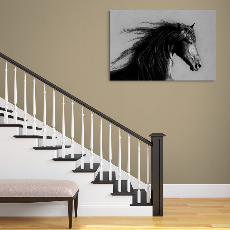 Dibujo detallado en blanco y negro de un caballo con crin al viento expresando movimiento y elegancia