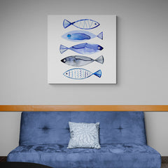Ilustración artística de cinco peces en tonos de azul