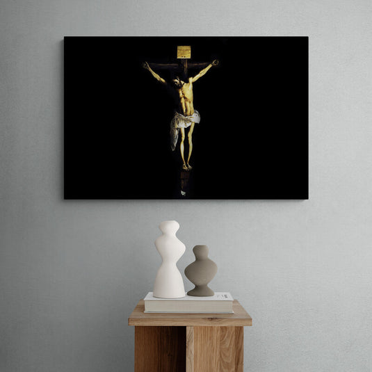 Pintura de Cristo crucificado en un estilo barroco con fondo negro.