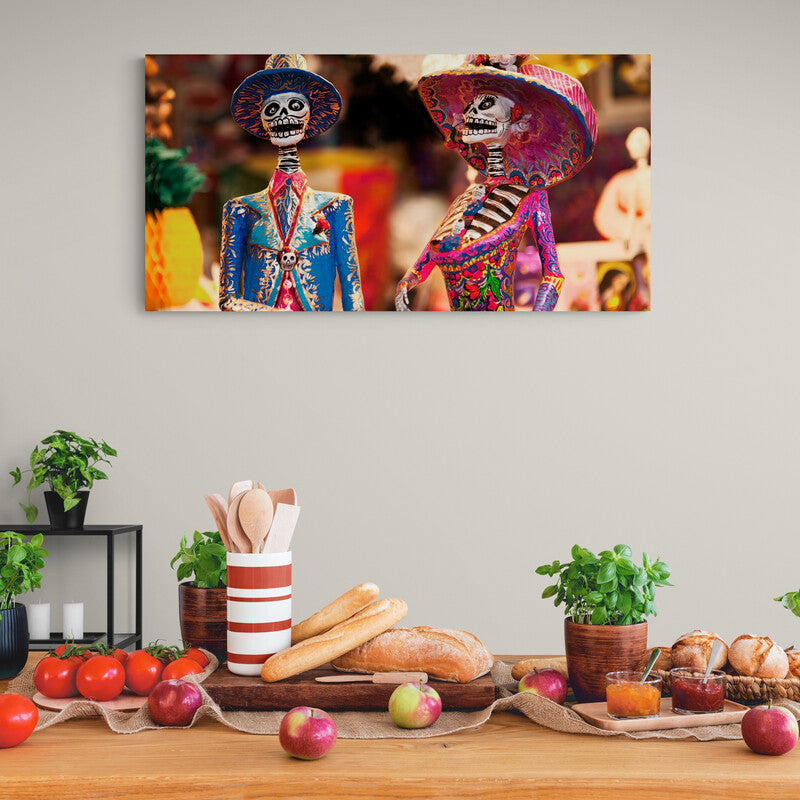 Fotografía de Catrinas y Catrines coloridos en celebración del Día de Muertos.