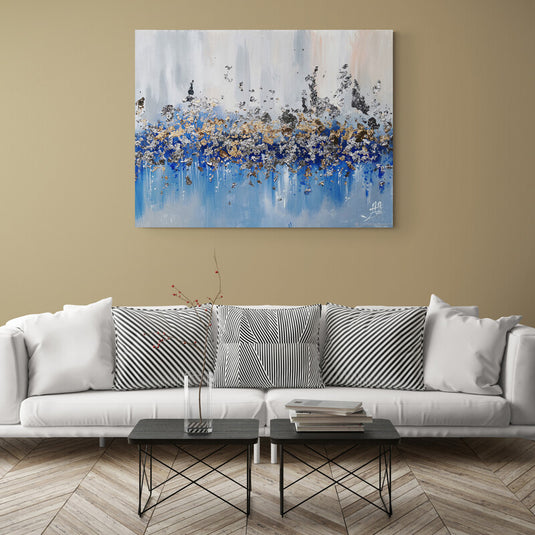 Cuadro abstracto moderno con detalles dorados y azules, ideal para decoración de interiores contemporáneos.