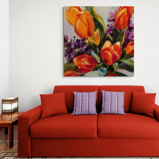 Pintura de tulipanes naranja y púrpura con pinceladas expresivas
