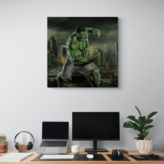 Cuadro decorativo Hulk enojado estilo cómic realista fondo urbano