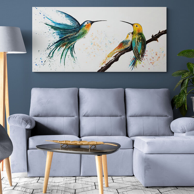 Acuarela de colibríes turquesa en fondo blanco: uno en vuelo y dos posados en rama
