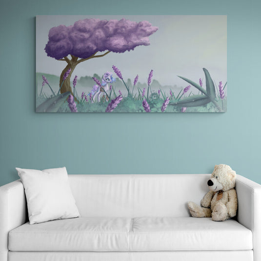 Cuadro_decorativo_My_Little_Pony_Princesa_Celestia_bajo_árbol_hojas_moradas_ambiente_nublado_y_ventoso