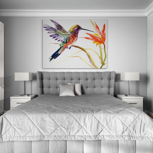 Cuadro Decorativo: Colibrí Multicolor Junto a Flor Naranja y Amarilla sobre Fondo Blanco