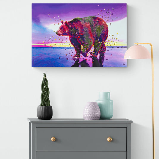 Pintura Psicodélica de Oso en Paisaje Surrealista