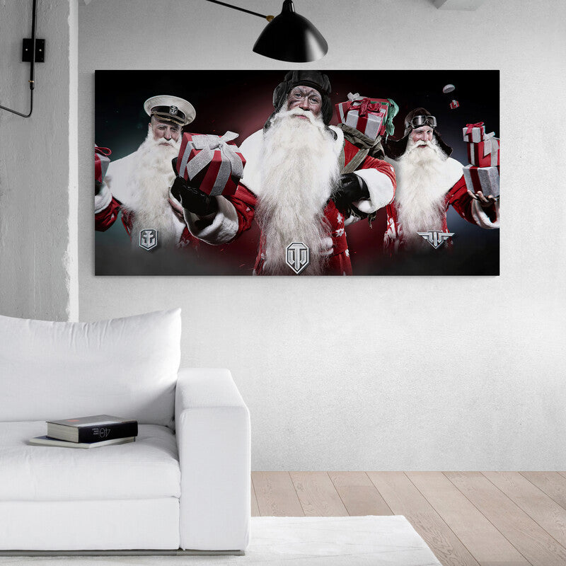Santa Claus en tres poses entregando regalos en un fondo rojo y negro