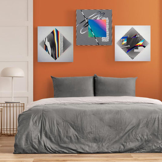 ríptico de arte óptico con geometría vibrante y gradientes dinámicos