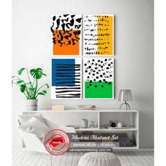 Set de cuadros decorativos: rectángulos naranja con serpentinas negras, amarillo con manchas negras, azul con líneas negras y verde con círculos negros sobre fondo blanco.