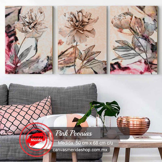 Tríptico de cuadros decorativos con fondo beige: diseño floral en tonalidades verdes, beige y rosa.