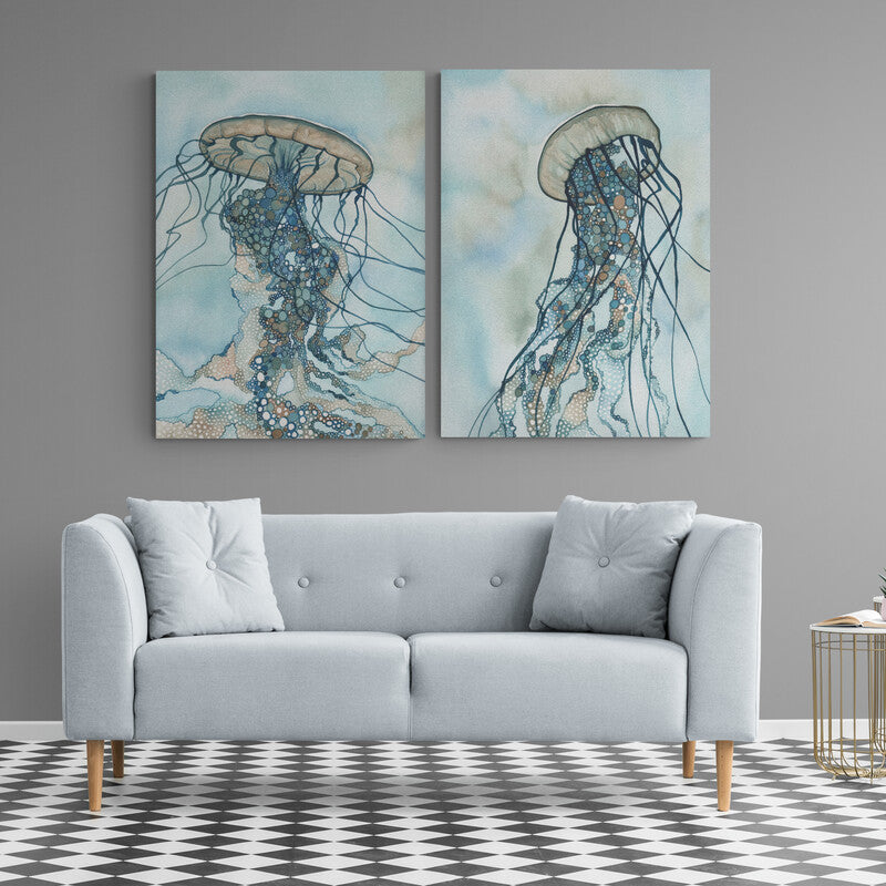 Acuarela de dos medusas con tentáculos detallados y fondo acuoso