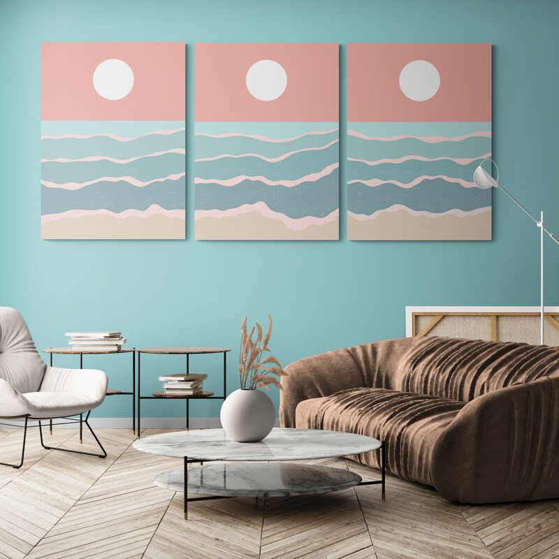 Set minimalista de cuadros: playa con cielo rosa, luna blanca, aguas en tonos azules y arena beige