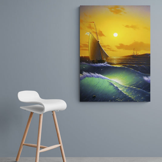 Pintura de un velero al atardecer con olas iluminadas por el sol