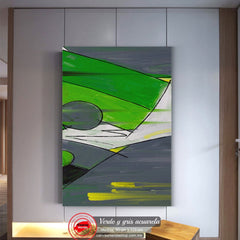 Composición abstracta con formas geométricas verdes y amarillas sobre fondo gris en pintura contemporánea